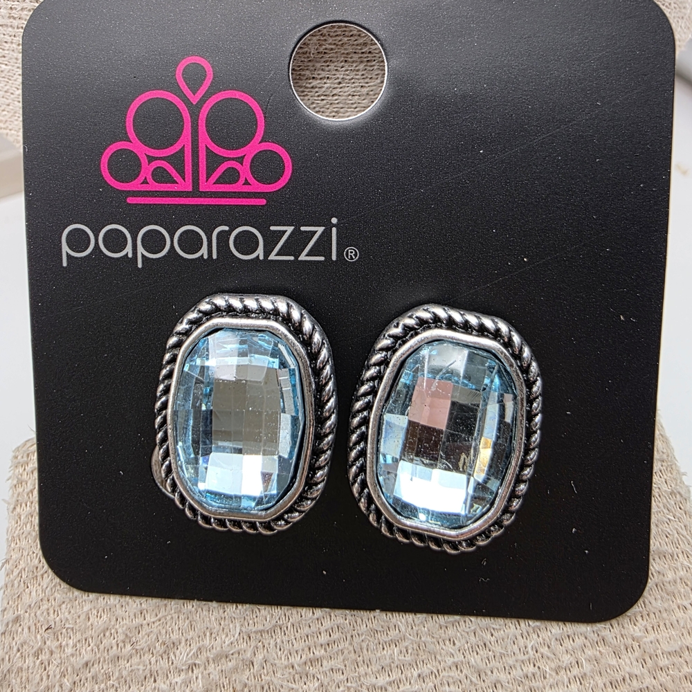 Paparazzi Silver Clip-On Earrings (1076)